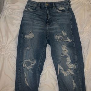 American Eagle mom jean